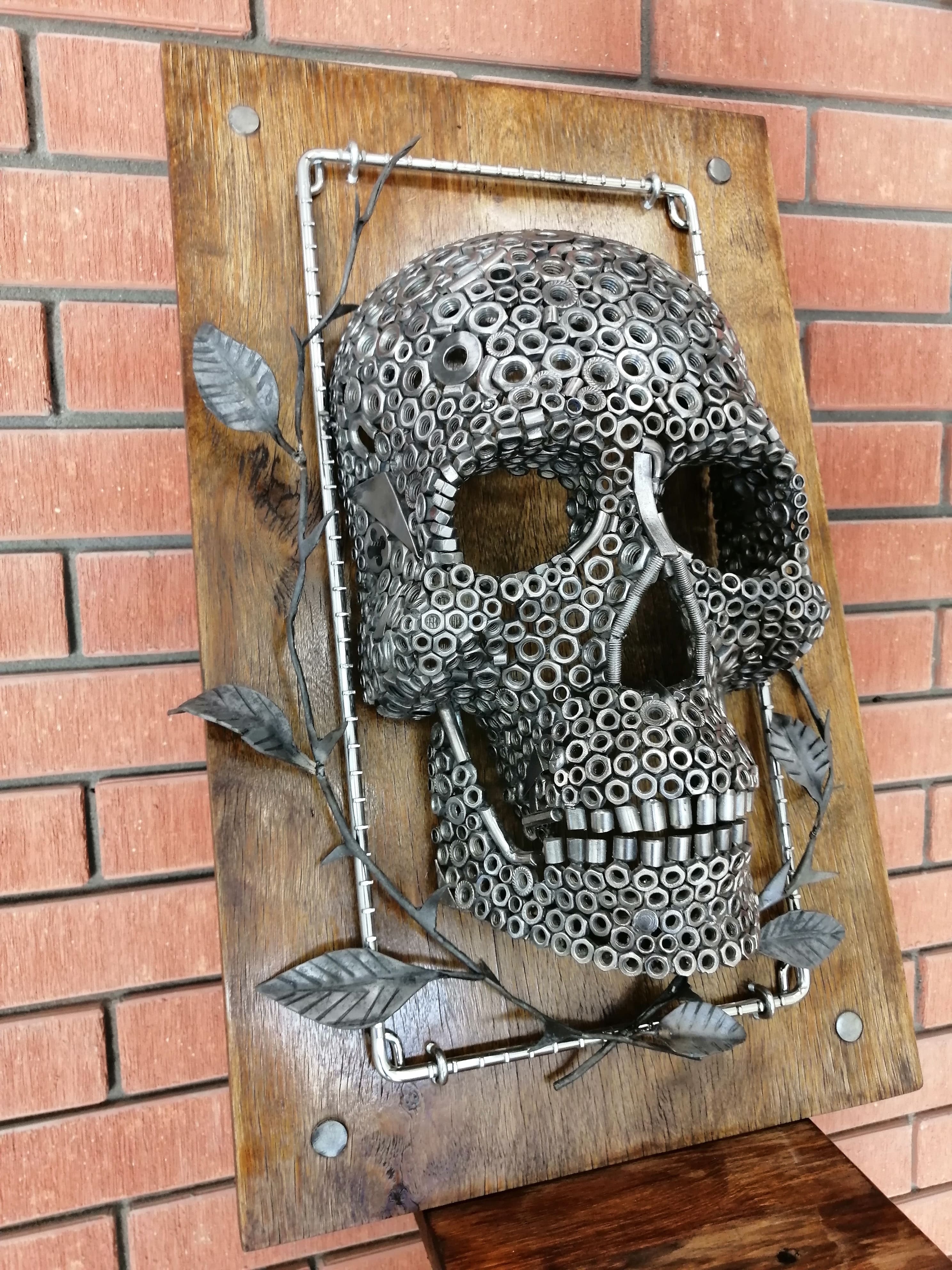 Миниатюра папки: Череп